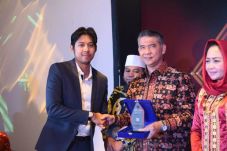 Syarif Fasha Raih Predikat...