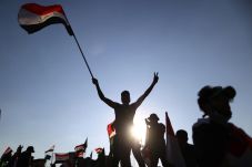 Demonstran Irak dan...