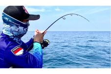 Menikmati Sensasi Memancing...