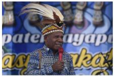 Masyarakat Adat harus...