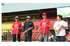 Girangnya Bermain Bersama...