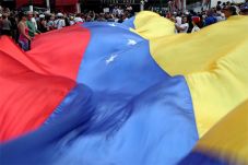 Venezuela Balas Tindakan...