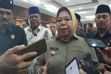 Bupati Kobar Nurhidayah...
