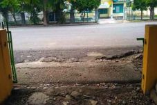 Kawanan Maling Pagar...