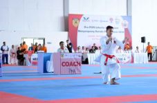 16 Karateka Kata Perorangan...