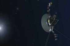Pesawat Voyager Berhasil...