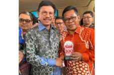 Aminullah Terima Penghargaan...