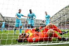 Hugo Lloris Disarankan...