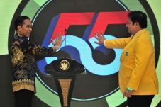 Jadi Tulang Punggung,...