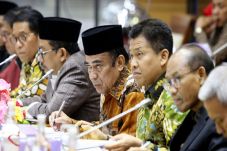 Dihadapan Menag, Politikus...