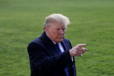 Trump Mungkin Hadiri...