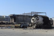 Houthi Tembakkan Rudal...