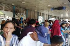Armada Terbatas, Penumpang...