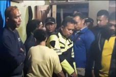 Penggerebekan Warung...