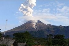 Gunung Merapi Erupsi,...