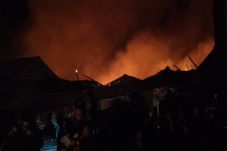 Pasar Baros Terbakar,...