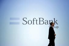 Softbank Merugi Perdana...