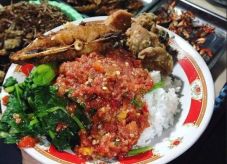 Sego Tempong Mbok Wah,...
