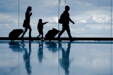 Suka Traveling? Jangan...