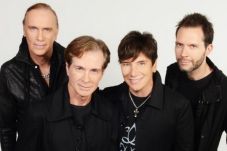 Sepeninggal Pat Torpey,...