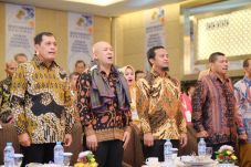 Hadiri Munas Dekopin,...