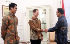 Temui Anies, Eks Pembalap...