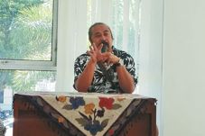 Seniman Musik Tradisional...