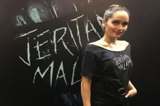 Cinta Laura Raih Penghargaan...