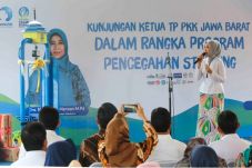 Cegah Gizi Buruk Anak,...