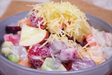 Segarnya Salad Buah...