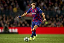 Setelah Membela Barcelona,...