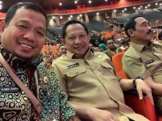 Hadiri Rakornas Indonesia...