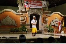 Bupati Suwirta Hadiri...
