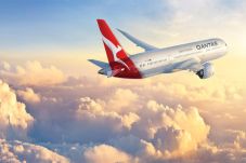 Qantas Uji Coba Penerbangan...