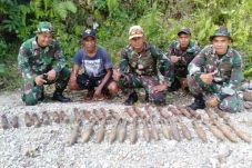 Satgas Yonif Raider...