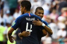 Varane Ingin Mbappe...