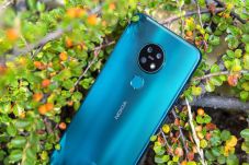 Tiga Handphone Nokia...
