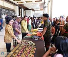 Pesona Tenun Dewata...