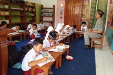 Kelas Terbakar, Siswa...