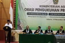 Menag Fachrul Razi Hadiri...