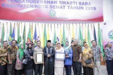 Kota Solok kembali Raih...