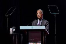 Hidung PM Mahathir Mohamad...