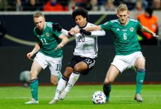 Hat-trick Serge Gnabry...