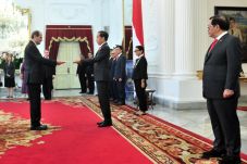 Presiden Terima Surat...