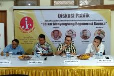 Munas Golkar Diharapkan...