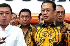 Maju Caketum Golkar,...
