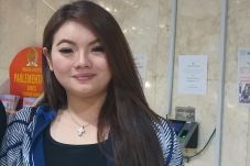 Hillary Tegaskan Pimpinan...
