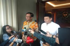 Habib Luthfi Sambangi...