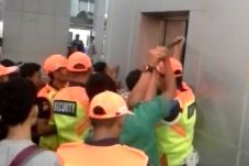 Lift di Stasiun Parung...