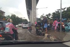Jalan Kol H Barlian...